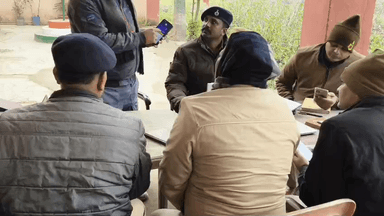 नदी थाना के शिशुपाल रविदास थानाध्यक्ष ,तथा अन्य पदाधिकारियों को E SAKSHYA, E SUMMON, CCTNS का प्रशिक्षण दिया गया।