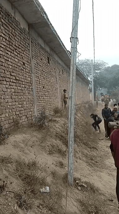 रामगढ़ बाजे रे में हुआ खूनी संग्राम दोनों पक्षों में चले जमकर लाठी डंडे वीडियो हुआ वायरल #virul