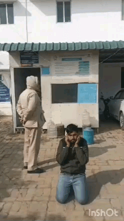 तिजारा: भिवाड़ी में आर्मी जवान बनकर ठगी करने वाला गिरफ्तार, पुलिस ने मोबाइल और फर्जी सिम की बरामदगी की