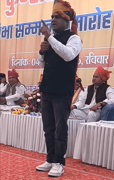 जनसेवक किशोर दुल्हेपुरा ने कहा युवाओं को अधिक से अधिक राजनीति में आना चाहिए...