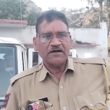 कठूमर: कठूमर थाना पुलिस ने मुख्यमंत्री के कट्टा रखने के आरोप में एक व्यक्ति को किया गिरफ्तार, अवैध देसी कट्टा किया ज़ब्त