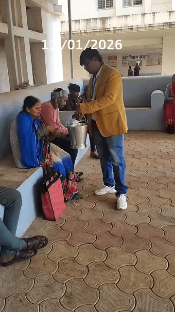 प्रति मंगलवार की तरह आज दिनांक 13/01/2026 को मेडिकल कॉलेज शिवपुरी खाटू श्याम सेवा समिति द्वारा अटेंडरो को भंडारा एवं प्रसाद # ग्रहण कराया गया
अशोक सगर पोहरी