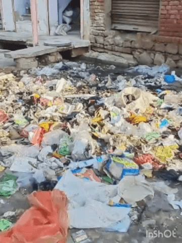 भरतपुर: अटलबंद मंडी चौराहे के पास कूड़े के ढेर जमा होने से बीमारियों का खतरा बढ़ गया