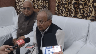 बूंदी: बूंदी विधायक हरिमोहन शर्मा ने सर्किट हाउस में पत्रकारों से की मुलाकात, SIR प्रक्रिया की पारदर्शिता पर उठाए गंभीर सवाल