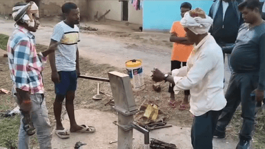 रंका: पीएचडी विभाग विफल, पूर्व मुखिया मालती देवी ने निजी खर्च से दो चापानल कराए दुरुस्त