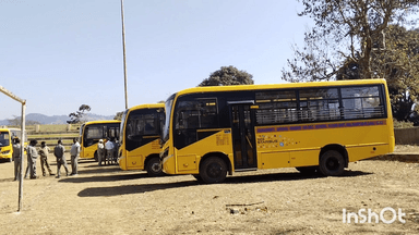 शंकरगढ़: काका लरंग साय स्टेडियम में स्कूल बसों का किया गया फिटनेस चेक