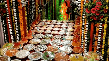 वैर: कस्बा वैर के भैरव बाबा मंदिर पर फूल बंगला झांकी और छप्पन भोग का आयोजन किया गया