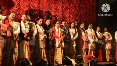 নগাঁও: ৰাইডঙীয়াত আৰম্ভ হোৱা ইতিহাস থিয়েটাৰৰ প্ৰথম নিশাৰ নাট্য মঞ্চ আনুষ্ঠানিকভাৱে শুভ উদ্ধোধন কৰে বিধায়কে