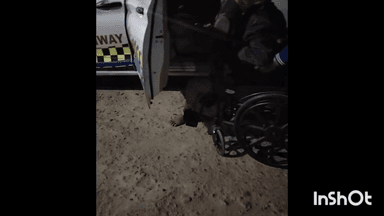 शंकरगढ़: चिरई घाट में अनियंत्रित होकर गिरे बाइक चालक को हाईवे पेट्रोलिंग पुलिस ने पहुंचाया अस्पताल