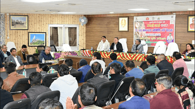 बेंगाबाद: उपायुक्त रामनिवास यादव ने फाइलेरिया मुक्त भारत अभियान की तैयारी को लेकर समाहरणालय में की समीक्षा बैठक