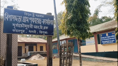 কমলপুর: ১৪ বছরেই মাটির মূর্তিতে নিপুণতা—কমলপুরের বিলাসছড়ার খুদে শিল্পী রাজ মালাকার