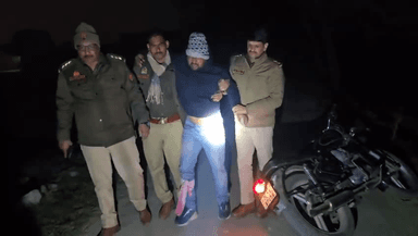 *स्याना पुलिस की हुई मुठभेड़*
*चोरी की घटना में वांछित शातिर बदमाश के साथ थाना स्याना पुलिस की हुई मुठभेड़*
*चोरी की घटना