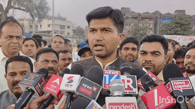 માંડવી: માંડવીમાં ક્રિકેટ ટુર્નામેન્ટનો શુભારંભ: 210 ટીમો ભાગ લેશે, યુવાનોમાં ખેલ ભાવના વધારવાનો હેતુ