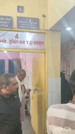 तिजारा: टपूकड़ा में स्कूटी को चपेट में लेने के बाद ट्रैक्टर पलटा, महिला की मौत, पति गंभीर घायल