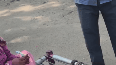 जयपुर: बजाज नगर थाना इलाके में गांधीनगर रेलवे स्टेशन गेट नंबर 2 की पार्किंग में बिक रहा अवैध मादक पदार्थ स्मैक और देशी शराब