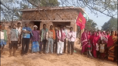 बेंगाबाद: ओझाडीह पंचायत में फॉरवर्ड ब्लॉक की बैठक, महिलाओं के भुगतान व पेंशन समस्याओं पर संघर्ष का ऐलान