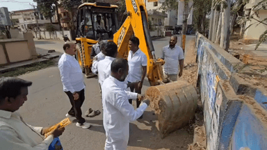 సంగారెడ్డి: సంగారెడ్డి పట్టణంలో బైపాస్ రోడ్డు విస్తరణ పనులు ప్రారంభించిన అధికారులు