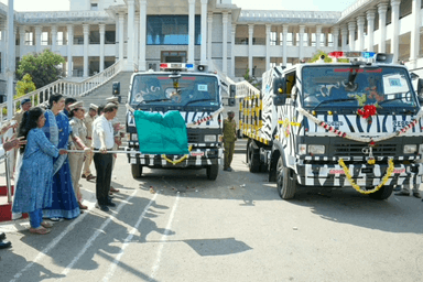ದಾವಣಗೆರೆ: ಪಾರ್ಕಿಂಗ್ ನಿಷೇಧ ಸ್ಥಳದಲ್ಲಿ ವಾಹನ ನಿಲ್ಲಿಸಿದರೆ ಬರಲಿವೆ ಝೀಬ್ರಾ; ನಗರದಲ್ಲಿ `ಝೀಬ್ರಾ ಟೋಯಿಂಗ್’ ವಾಹನಗಳಿಗೆ ಚಾಲನೆ