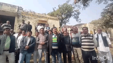 डीग: डीग में निजी स्कूल संचालकों ने शिक्षा अधिकारी के खिलाफ प्रदर्शन किया, शिक्षा निदेशालय के आदेशों की अनदेखी का आरोप