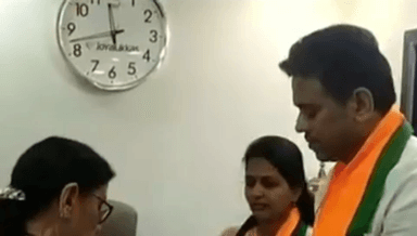 पेण: दादर जिल्हा परिषद मतदार संघातून वैकुंठ पाटील यांनी आपला उमेदवारी अर्ज केला दाखल