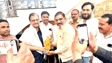 मुर्तीजापूर: खासदार ॲड. उज्ज्वल निकम यांचे आमदार हरीश पिंपळे यांनी केले स्वागत