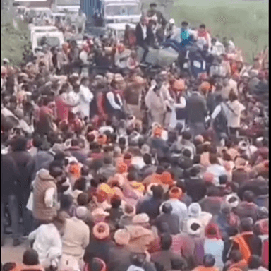 लक्ष्मणगढ़: लक्ष्मणगढ़ में जुगाड़ गाड़ी पलटने से शव को सड़क पर रखकर प्रदर्शन करने पर पुलिस ने 7 लोगों के खिलाफ मुकदमा किया