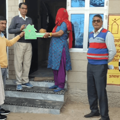 नीमराना: पिपली में प्रधानमंत्री आवास योजना के अंतर्गत स्वीकृत आवासों का विधिवत रूप से किया गया गृह प्रवेश