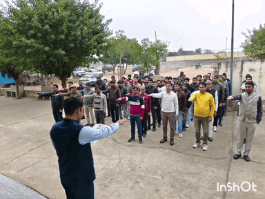 डीग: राष्ट्रीय मतदाता दिवस पर कलेक्ट्रेट में शपथ ग्रहण, लोकतांत्रिक मूल्यों के संरक्षण का लिया संकल्प