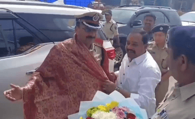 హిమాయత్ నగర్: హెల్మెట్ తప్పనిసరి.. కళాశాల విద్యార్థులకు సీపీ సూచనలు