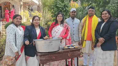 पीरटांड: बसंत पंचमी पर गिरिडीह के स्कूल-कॉलेजों में मां सरस्वती की पूजा, भक्ति और उल्लास का माहौल