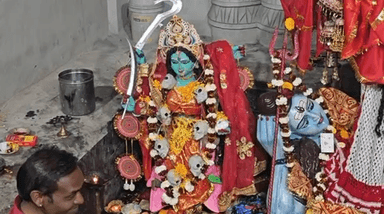 हज़ारीबाग: शमशान में तांत्रिकों द्वारा सरस्वती पूजा, माँ मातंगी की गोपनीय साधना