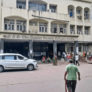 પડધરી: પડધરી ના ખંભાળા ગામે એક વૃદ્ધે ઝેરી દવા પી આત્મહત્યા કર્યાની ઘટના સામે આવી