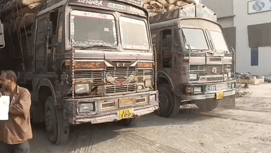 ભાણવડ: ભાણવડ ટેકાનાં ભાવે ખરીદાયેલ મગફળી વેર હાઉસમાં ના ઉતારતા ટ્રક ડ્રાઇવરે વિડિઓ વાયરલ કર્યો...