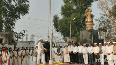 पेठ: प्रजासत्ताक दिन ! तहसील कार्यालयासह तालुक्यात प्रजासत्ताक दिन उत्साहपूर्ण वातावरणात झाला साजरा