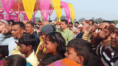 पंचायत मनिकपुरा मुखीया रीता सिंह ने गणतंत्र दिवस पर पंचायत भवन में शान से फहराया तिरंगा