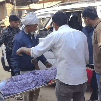 लक्ष्मणगढ़: बड़ौदामेव थाना क्षेत्र के लक्ष्मणगढ़ रोड पर बाइक सवार लोगों को कार ने पीछे से मारी टक्कर, चार लोग गंभीर रूप से घायल