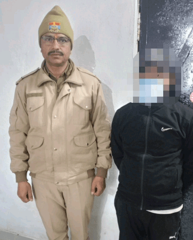 बेरीनाग: कोतवाली बेरीनाग पुलिस ने ढाबे की आड़ में शराब बेचने वाले दुकान संचालक को किया गिरफ्तार