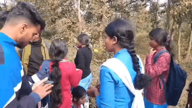 শালবনি: শালবনির জঙ্গলে দুর্ঘটনা, স্কুল পরীক্ষার্থীদের গাড়ির সাথে বাইকের মুখোমুখি সংঘর্ষ