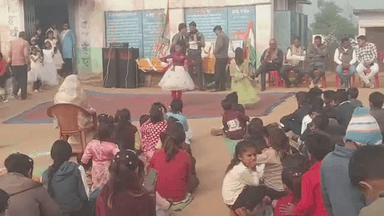 घुवारा - ग्राम पंचायत कुड़ेला के माध्य विद्यालय में 77 वा गणतंत्र दिवस बड़े धूम धाम से मनाया गया।