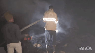 बांदा: औद्योगिक क्षेत्र भूरागढ़ में गड्ढा फैक्ट्री में लगी आग, फायर ब्रिगेड की टीम ने मौके पर पहुंचकर बुझाई आग