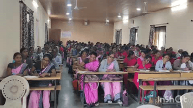 पेठ: युनिसेफ व एसएनएफ च्या संयुक्त विद्यमाने पेठ येथे 750 कर्मचाऱ्यांना कुपोषण मुक्तीचे प्रशिक्षण