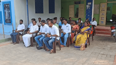 திருவாடனை: வட்டாட்சியர் அலுவலக வளாகத்தில், கிராம நிர்வாக அலுவலர்கள் காத்திருப்பு போராட்டம்