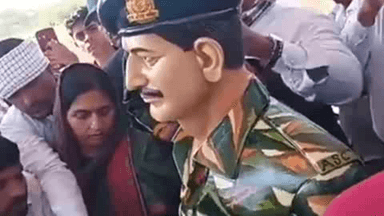 बिलारा: सियारा में शहीद रामस्वरूप भड़ला की प्रतिमा का अनावरण, शहादत दिवस पर 61 यूनिट रक्त संग्रह, युवाओं में दिखा उत्साह