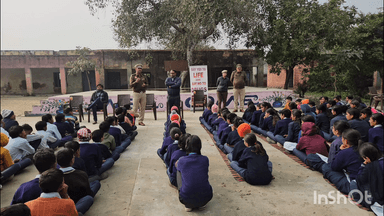 बापौली: पुलिस की नशा मुक्ति टीम ने सींक गांव में स्कूल के विद्यार्थियों और ग्रामीणों को नशे के खिलाफ किया जागरूक