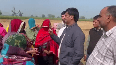 नारायणपुर: कल्याणपुरा में कांग्रेस के जिला अध्यक्ष सिंह इंद्राज गुर्जर ने मनरेगा श्रमिकों से किया संवाद