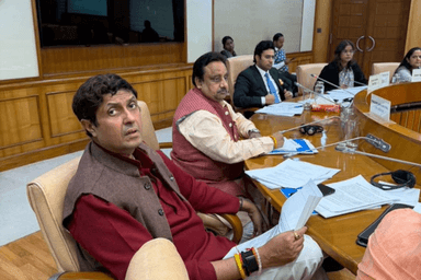 सिविल लाइन्स: भाजपा सांसद प्रवीण खंडेलवाल ने जनविश्वास विधेयक पर चयन समिति की बैठक में भाग लिया