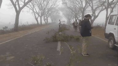 ନୟାଗଡ: ସୋରଡ଼ା ଛକ ନିକଟରେ ଅଜଣା ଗାଡ଼ି ଧକା ରେ ଯୁବକ ମୃତ,ରାସ୍ତା ଉପରେ ପଡ଼ି ରହିଛି ଖଣ୍ଡ ବିଖଣ୍ଡିତ ମୃତ ଦେହ
For