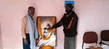 चांडिल: चांडिल डेम नौका विहार परिसर में राष्ट्रपिता महात्मा गांधी का शहादत दिवस मनाया गया