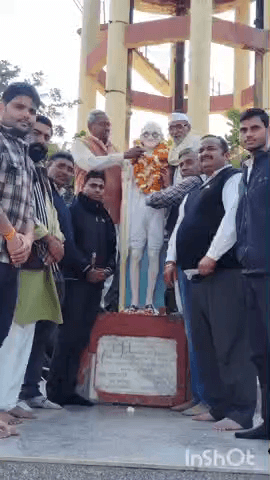 नदबई: नदबई में महात्मा गांधी को श्रद्धांजलि, कांग्रेस कार्यकर्ताओं ने पुण्यतिथि पर किया माल्यार्पण