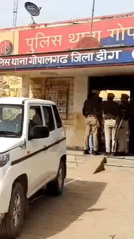 पहाड़ी: गोपालगढ़ पुलिस ने अवैध हथियार के साथ एक आरोपी को किया गिरफ्तार, कब्जे से एक बंदूक बरामद